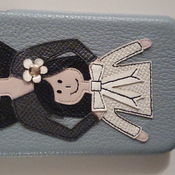 Dolce and Gabbana iPhone 6 family patch phone case - Picture 3 of 12